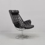 Fåtölj, Bruno Mathsson (1907-1988), Sverige. Jetson, Dux, stomme av kromad metall, sits av kanvas med läderskoning, etikettmärkt